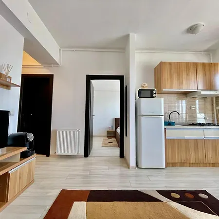 Nico Summer Apartament Mamaja